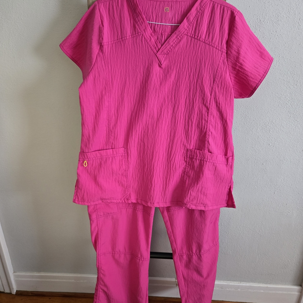 Wonderwink Pink Scrub Set